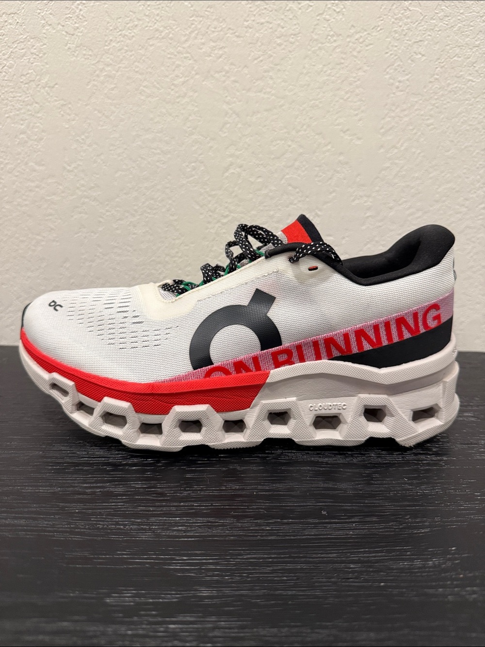 On Cloud Cloudmonster Running Women’s Size 9.5 White Red Black